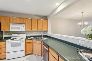 10213 University Park Ln, Charlotte, NC 28213 - Photo 19