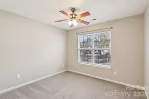 10213 University Park Ln, Charlotte, NC 28213 - Photo 17