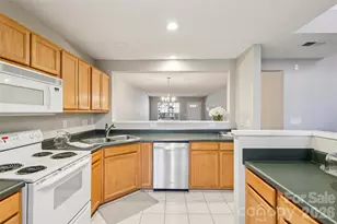 10213 University Park Ln, Charlotte, NC 28213 - Photo 21