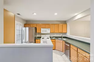 10213 University Park Ln, Charlotte, NC 28213 - Photo 19
