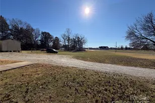 102 Beechwood Dr, Salisbury, NC 28147 - Photo 3