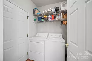 2915 Autumn Harvest Ln, Charlotte, NC 28269 - Photo 21