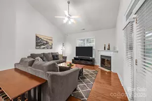 2915 Autumn Harvest Ln, Charlotte, NC 28269 - Photo 7