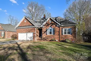 1915 Millbrook Ln, Matthews, NC 28104 - Photo 5