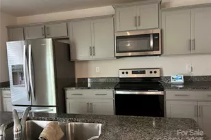 1071 Foxberry Ln, Maiden, NC 28650 - Photo 7