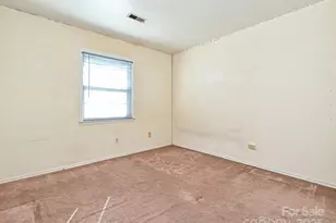 1810 Sabrina Ct, Charlotte, NC 28210 - Photo 25