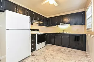 1810 Sabrina Ct, Charlotte, NC 28210 - Photo 15