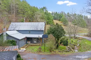 34 Mccurry Rd, Burnsville, NC 28714 - Photo 3