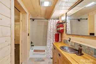 34 Mccurry Rd, Burnsville, NC 28714 - Photo 17