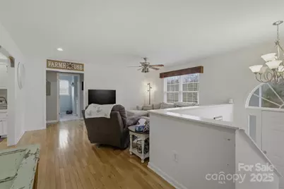 58 W Highland Avenue, Granite Falls, NC 28630 - Photo 9