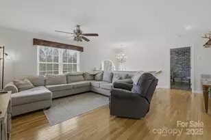 58 W Highland Ave, Granite Falls, NC 28630 - Photo 11