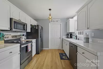 58 W Highland Avenue, Granite Falls, NC 28630 - Photo 13