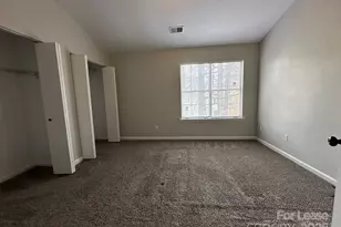 6354 Windsor Gate Ln, Charlotte, NC 28215 - Photo 11