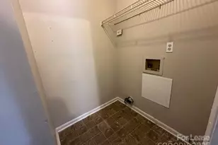 6354 Windsor Gate Ln, Charlotte, NC 28215 - Photo 9