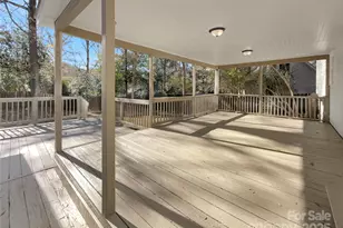 1057 Honeybee Trl, Fort Mill, SC 29715 - Photo 9