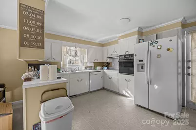 1100 Avondale Road, Lowell, NC 28098 - Photo 9