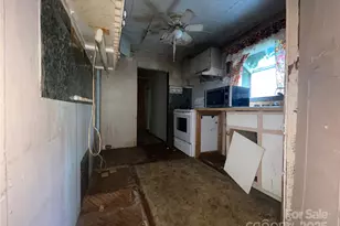 98 Lower Glady Fork Rd, Candler, NC 28715 - Photo 7