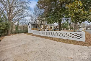 1035 Gibson St, Albemarle, NC 28001 - Photo 3