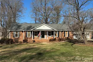 307 Fallingbrook Dr, Belmont, NC 28012 - Photo 1