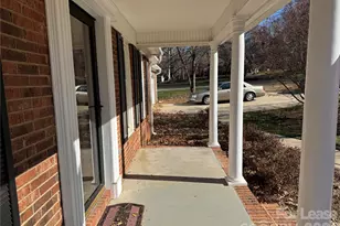 307 Fallingbrook Dr, Belmont, NC 28012 - Photo 3