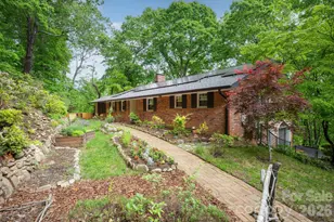 200 Allen Mountain Dr, Black Mountain, NC 28711 - Photo 3