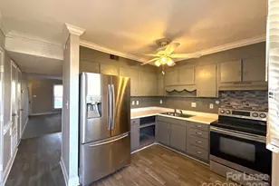 7906 Oak Meadow Ct, Charlotte, NC 28210 - Photo 7