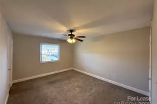 7906 Oak Meadow Ct, Charlotte, NC 28210 - Photo 11