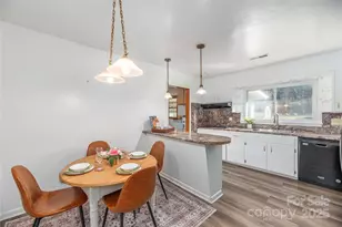 145 Killian St, Waynesville, NC 28786 - Photo 7