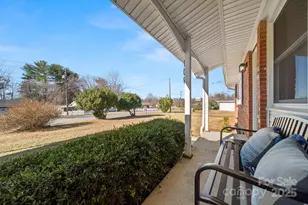 109 Willow Brook Rd, Hendersonville, NC 28792 - Photo 7