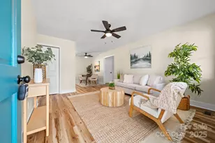 109 Willow Brook Rd, Hendersonville, NC 28792 - Photo 9