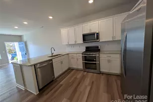 3433 Glenn Hope Wy, Matthews, NC 28104 - Photo 3