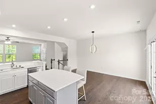 4248 Audubon Pk Dr, Charlotte, NC 28217 - Photo 11