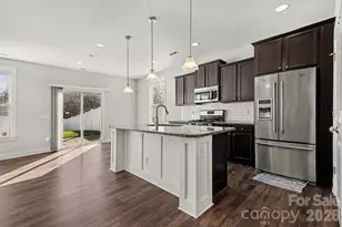 10004 Michael Crossing Dr, Charlotte, NC 28213 - Photo 11