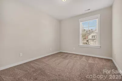 10004 Michael Crossing Drive, Charlotte, NC 28213 - Photo 23