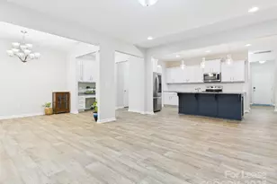 5939 River Mdw Ct, Charlotte, NC 28213 - Photo 7