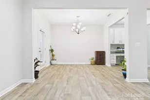 5939 River Mdw Ct, Charlotte, NC 28213 - Photo 9