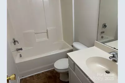 938 Plaza Walk Drive, Charlotte, NC 28215 - Photo 31