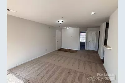 938 Plaza Walk Drive, Charlotte, NC 28215 - Photo 9