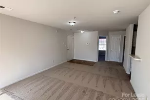 938 Plaza Walk Dr, Charlotte, NC 28215 - Photo 9