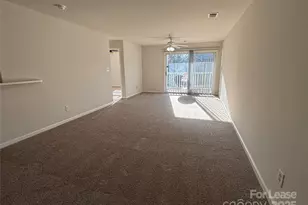 938 Plaza Walk Dr, Charlotte, NC 28215 - Photo 5