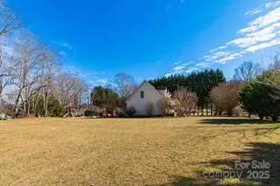 22 Ivy Gdn Dr, Candler, NC 28715 - Photo 7