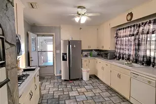 105 Woodlawn Dr, Morganton, NC 28655 - Photo 11