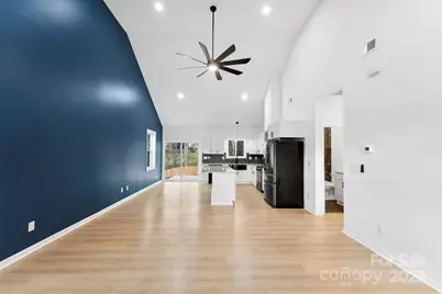 516 N Mulberry Street, Cherryville, NC 28021 - Photo 5