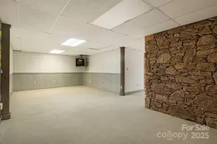 111 S Valley View Dr, Mars Hill, NC 28754 - Photo 35