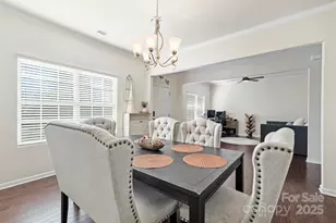 7316 Strawberry Fields Ln, Charlotte, NC 28278 - Photo 9