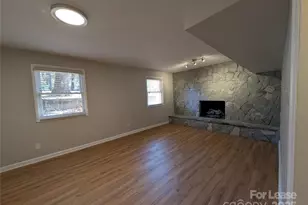 3331 Donovan Pl, Charlotte, NC 28215 - Photo 9