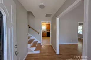 3331 Donovan Pl, Charlotte, NC 28215 - Photo 7