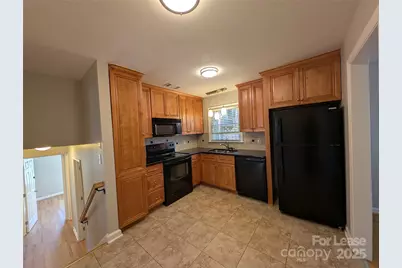 3331 Donovan Place, Charlotte, NC 28215 - Photo 3