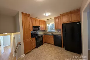 3331 Donovan Pl, Charlotte, NC 28215 - Photo 3