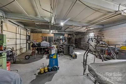 935 Shelton Avenue, Statesville, NC 28677 - Photo 31